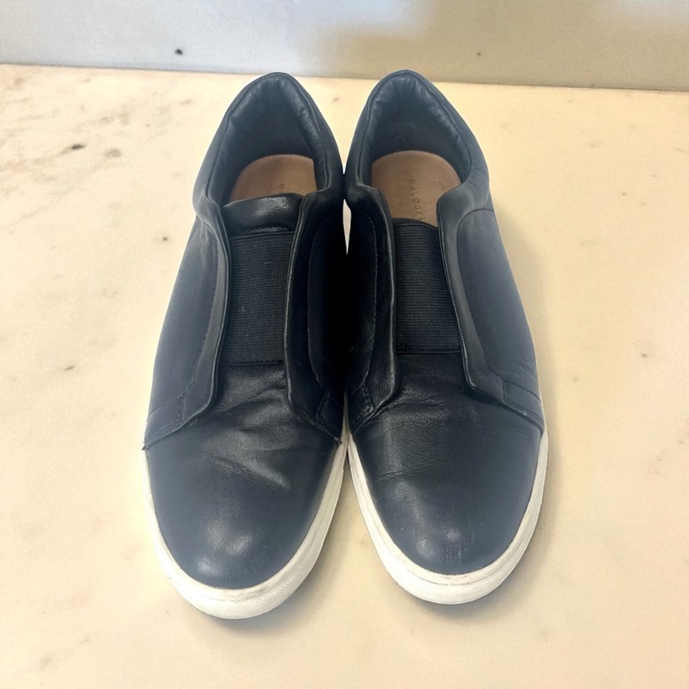 HALOGEN Women’s Black Leather Athleisure Slip-On Sneakers Size 8.5